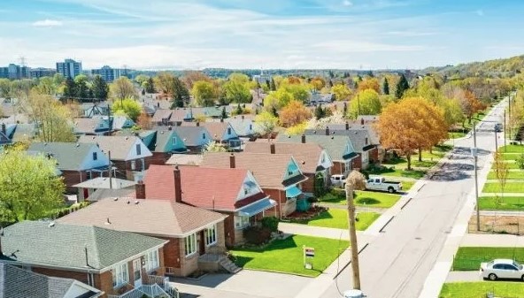 Canadian Real Estate Prices May Ease in 2021.